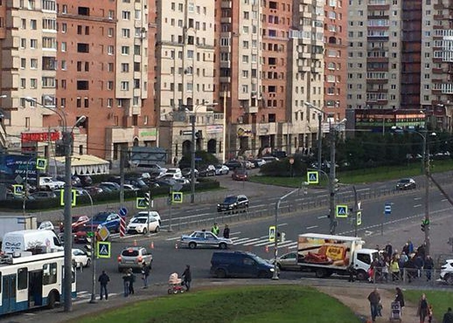 Комендантский проспект где. Комендантский проспект. Комендантский проспект Санкт-Петербург. Комендантский проспект СПБ. Комендантский проспект Санкт-Петербург пробки.