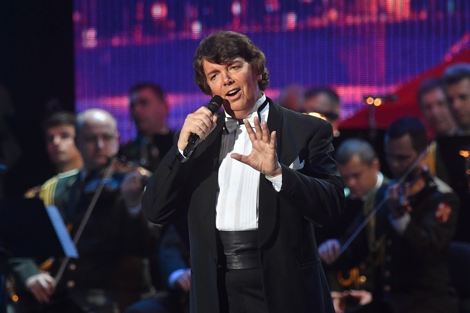 сергей захаров певец. сергей захаров. сергей захаров артист. сколько лет певцу сергею захарову. сколько лет певцу сергею захарову.