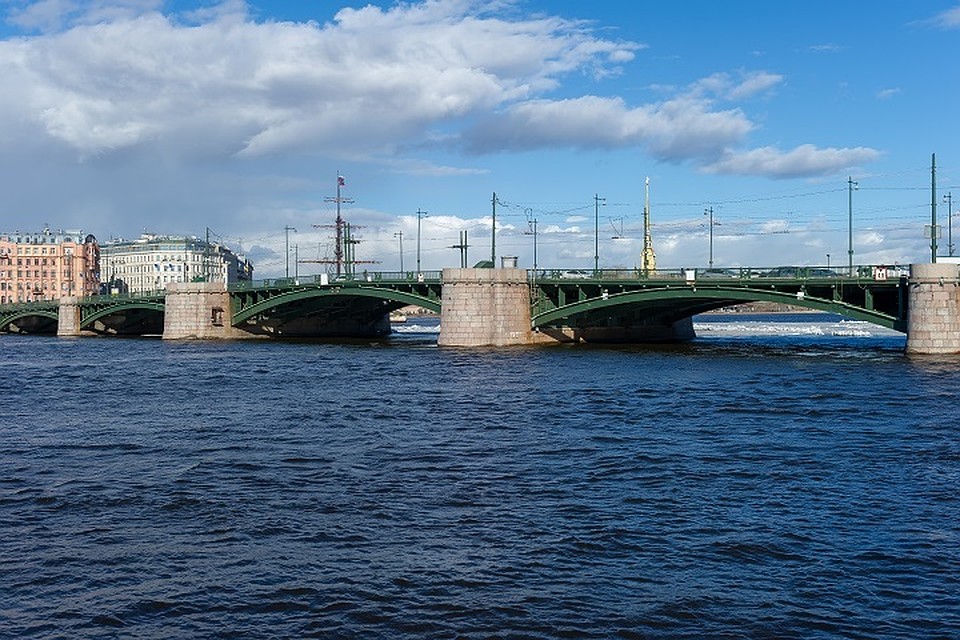 обмелевшие каналы санкт-петербурга. похолодание петербург. апрель в москве. объясняем спб. 14 апреля петербург.