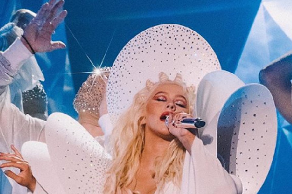 орбакайте упала на сцене в питере